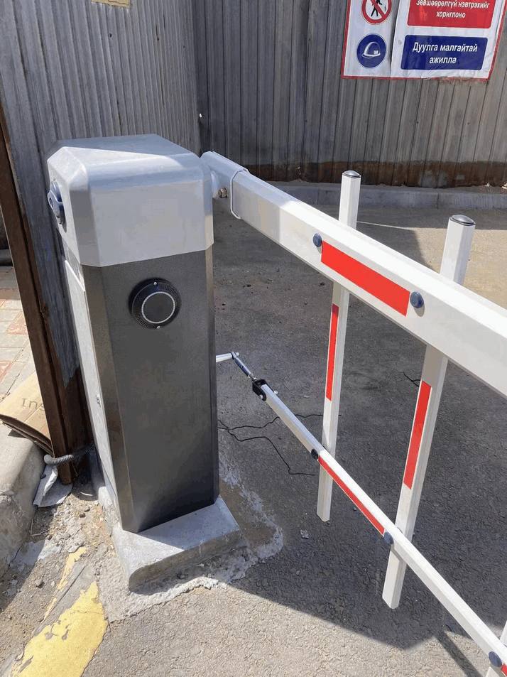 Automatski anti-hitting radarski senzor za bezbednost kapije